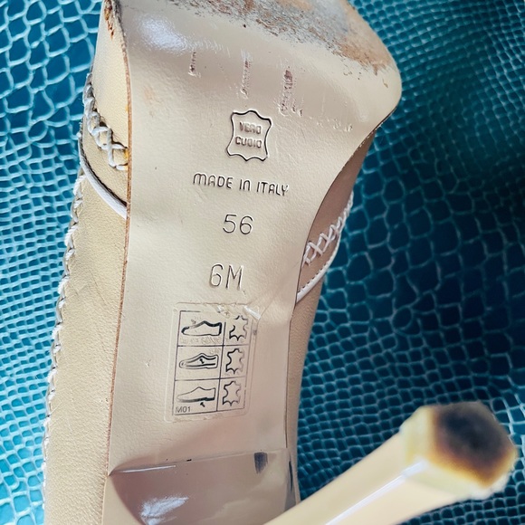 Via Spiga peep toe leather heels, cream size 6 - Picture 4 of 10